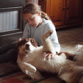 imke samen met border collie lad, heerlijk knuffelen